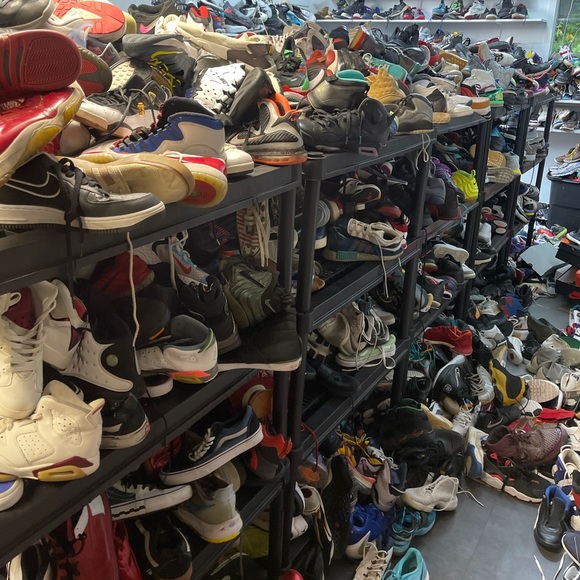 $100 Beater Mystery Box 📦 All Sizes Available - Picture 2 of 8